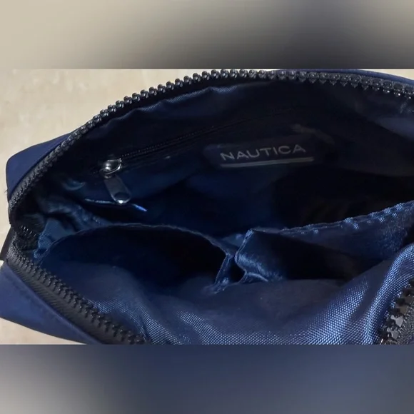 Náutica Nylon Bean Crossbody / Belt Bags with adjustable shoulder straps . New - Picture 11 of 14